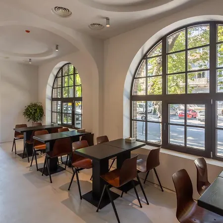 Bryk - Maestro Otel