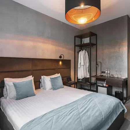 Bryk - Maestro Hotel
