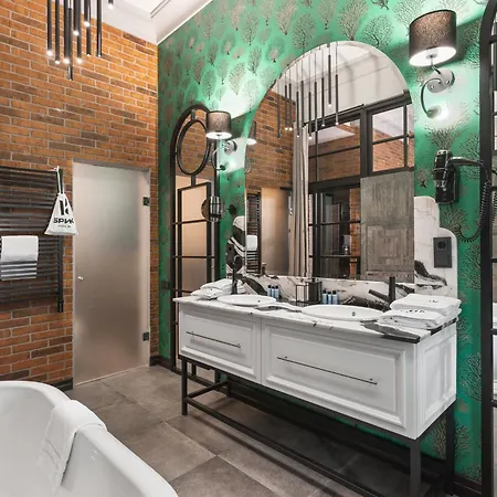 Bryk - Maestro Hotel